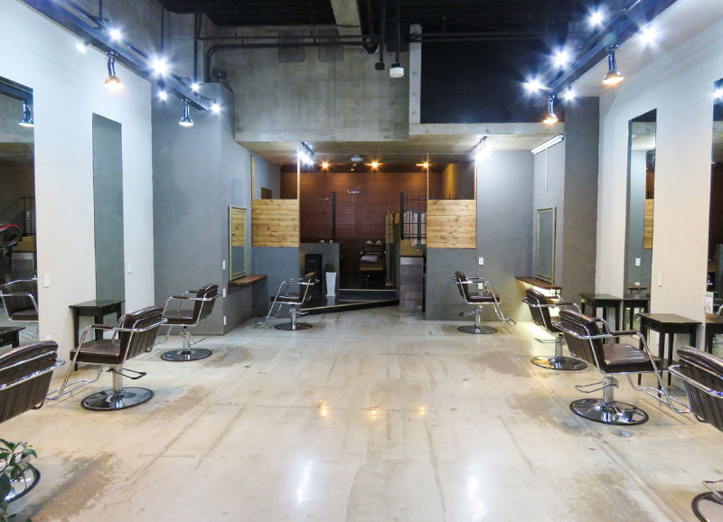 松戸で美容室・マツエクを展開している「Bull（ブル）」の店舗「Clement Salon Bull」